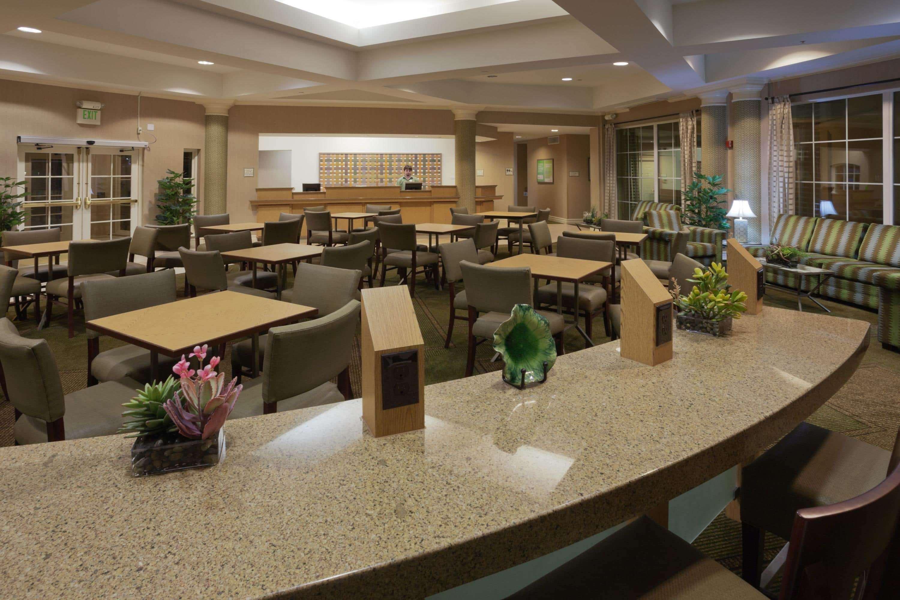 La Quinta By Wyndham Hotel