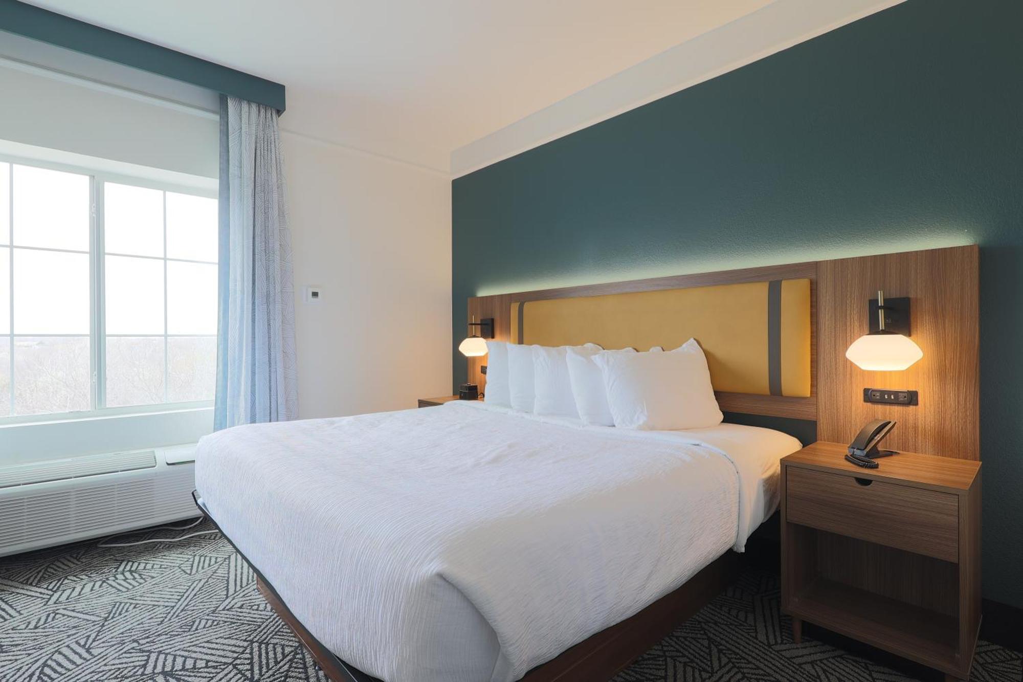 La Quinta By Wyndham Hotel