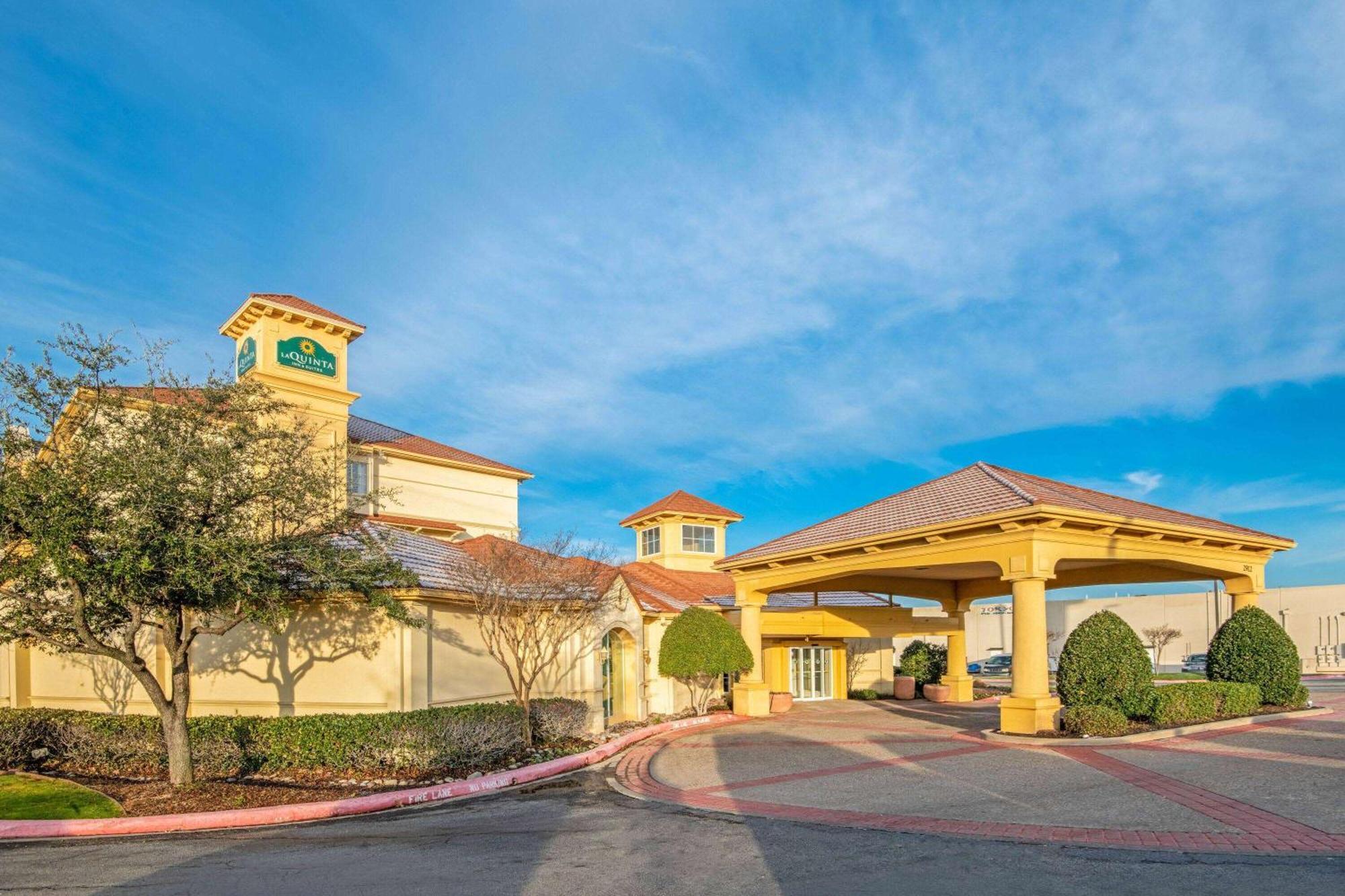 La Quinta By Wyndham Hotel